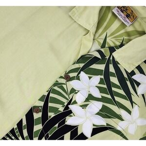 Vintage Winnie Fashion Hawaiian Shirt Mens Small Green Floral S/S Button Up USA